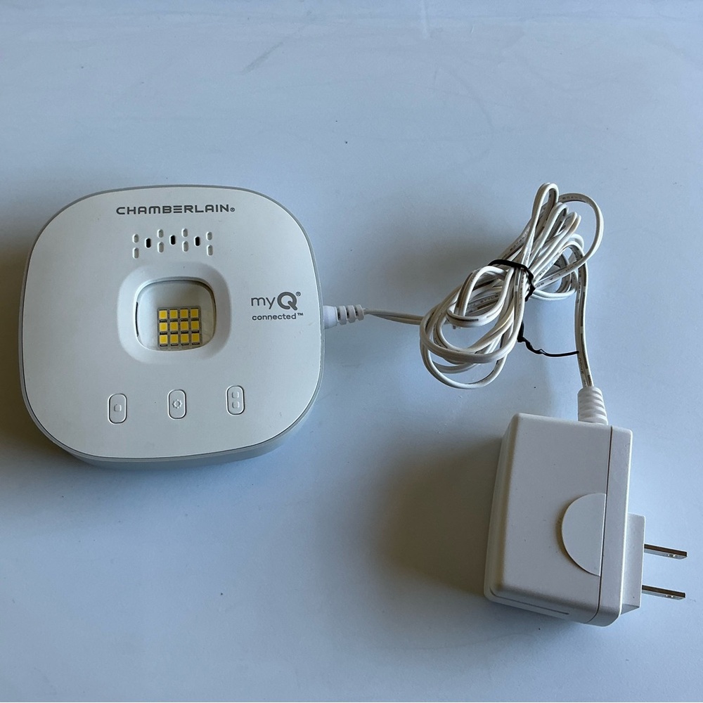 Chamberlain myQ Wireless Smart Garage Hub ONLY Untested Powers On